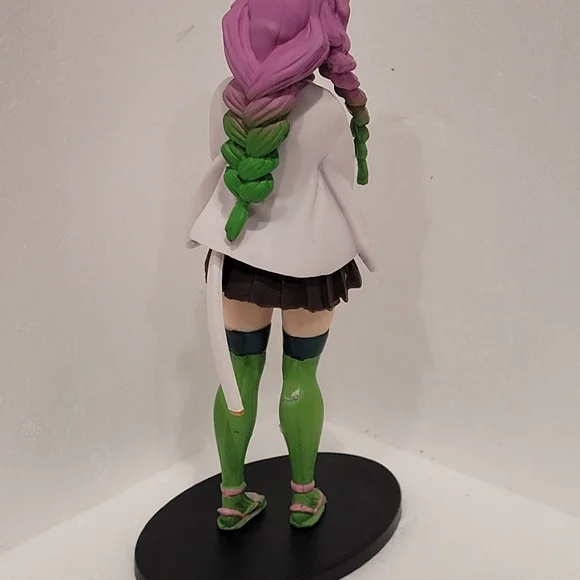 🌟Demon Slayer's Mitsuri Kanroji Figure - Picture 2 of 5